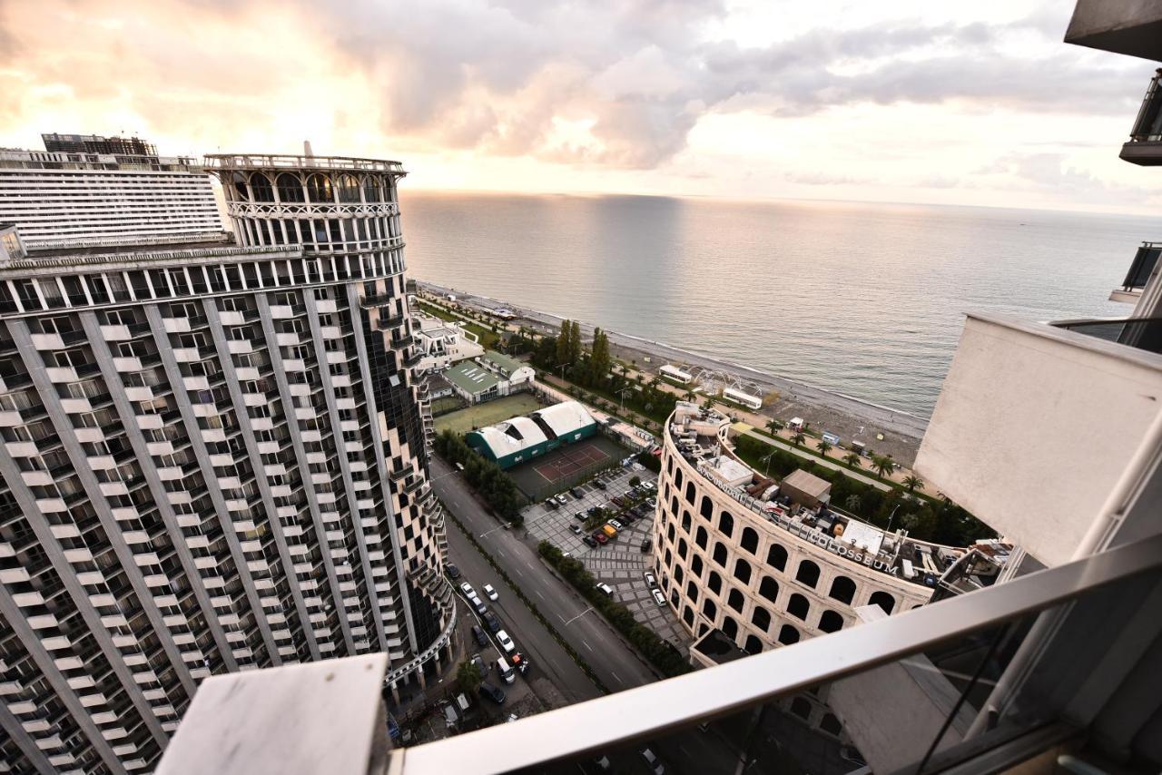 Apartamento Welcome Orbi Batumi Sea View Exterior foto